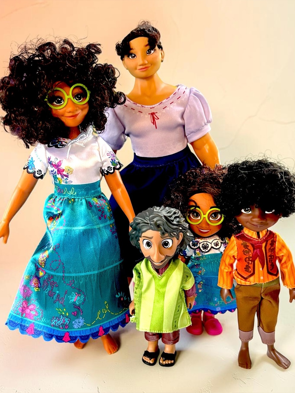 Disney Encanto Family Doll Set - Blue, Green, Purple, Orange